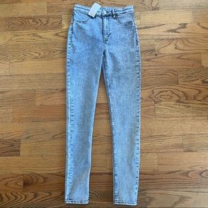 H&M DIVIDED SUPER SKINNY JEANS